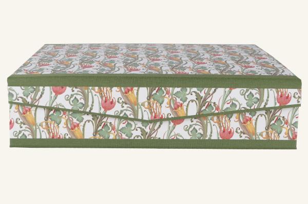 Elegant tidy Italian colored paper